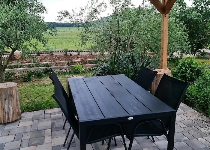 For 3,peaceful And Cosy