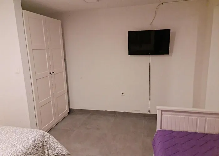 For 3,peaceful And Cosy Apartman *